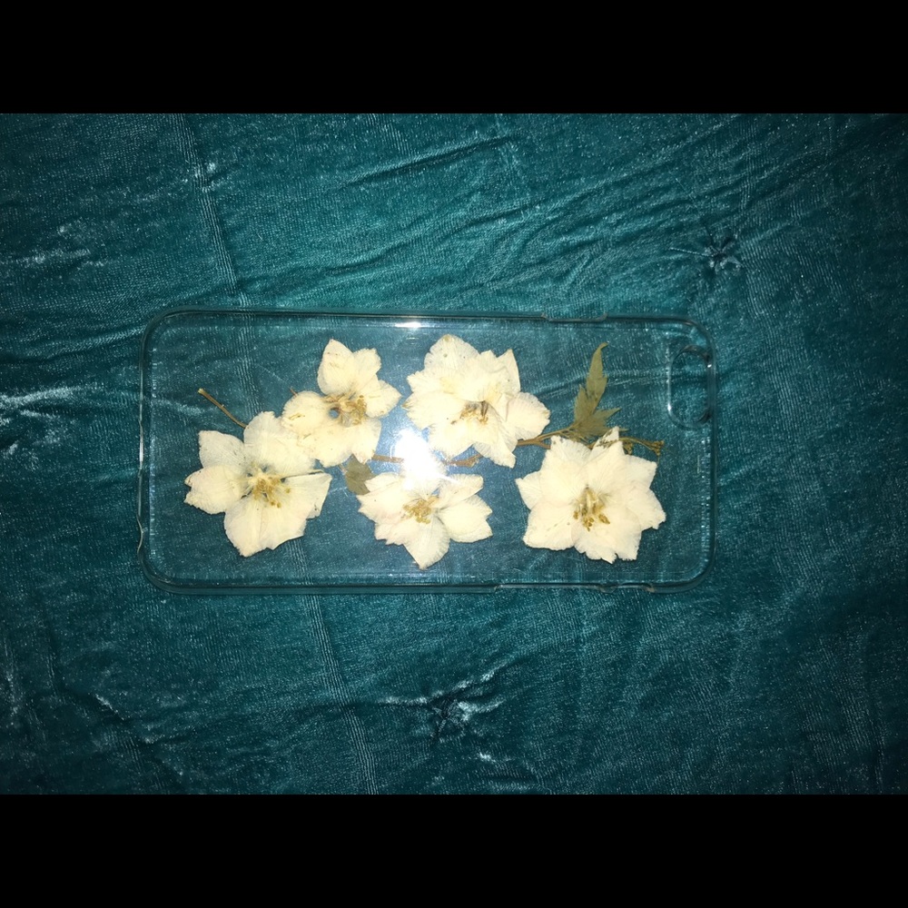 Real flowers phone case!